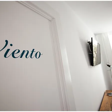 מלון Cheap & Chic