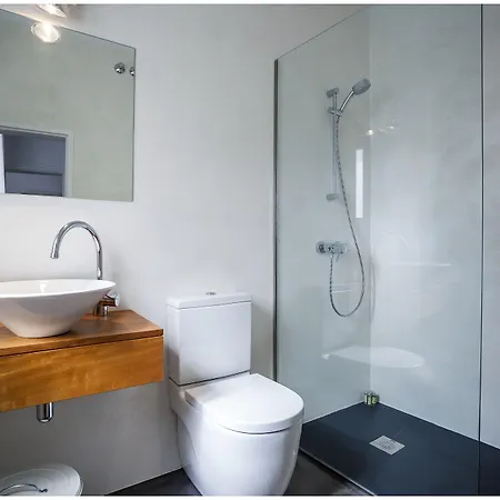 Cheap & Chic מלון 3*