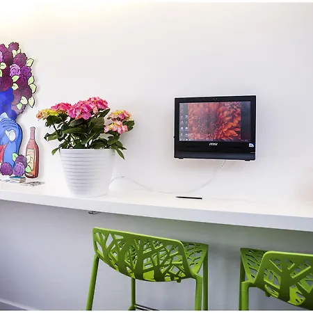 מלון Cheap & Chic סיוטאדלה