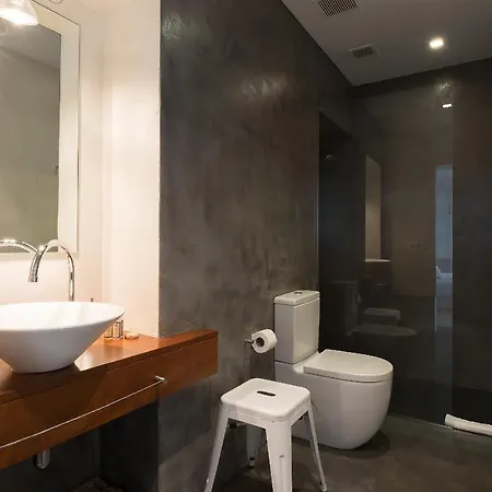 Cheap & Chic Hotel