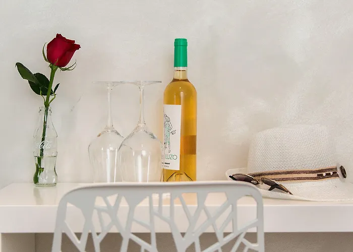 מלון Cheap & Chic