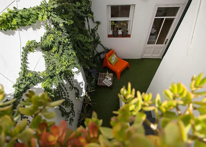 מלון Cheap & Chic