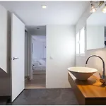 Cheap & Chic Hotell
