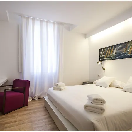Cheap & Chic 3*
