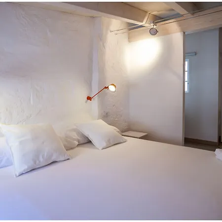 Cheap & Chic Hotel