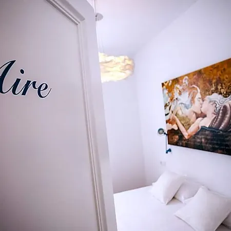 Hotel Cheap & Chic