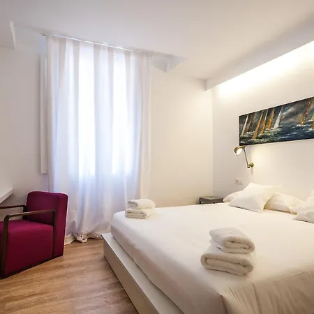 Cheap & Chic Hotel Сьюдадела