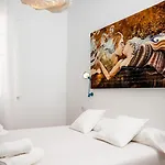 Cheap & Chic Hotel