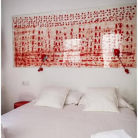 Cheap & Chic Hotel 3*