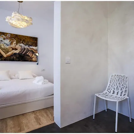 Cheap & Chic Hotel 3*