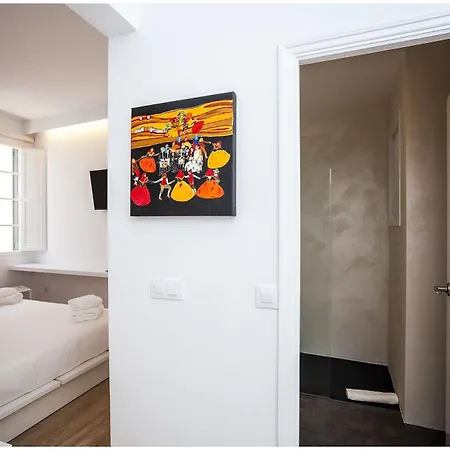 Hotel Cheap & Chic