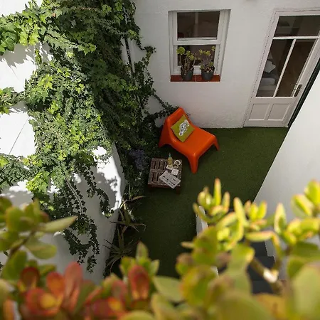 Hotel Cheap & Chic