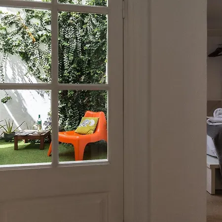 Hotel Cheap & Chic